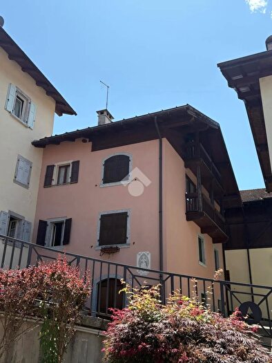 Appartamento trilocale in vendita in Vicolo Centrale I Traversa, Bocenago