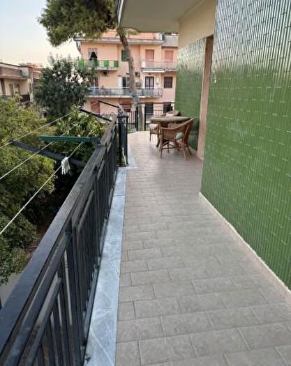 Appartamento quadrilocale in vendita in Viale Europa, Mondragone