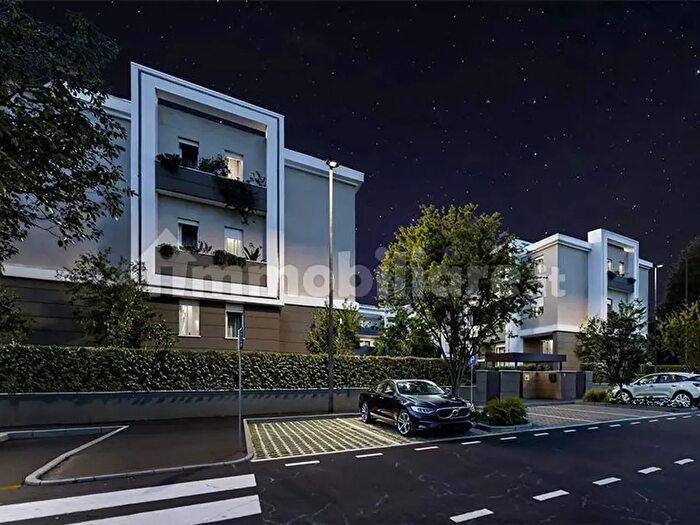 Appartamento quadrilocale in vendita in Via Cuneo, Parma