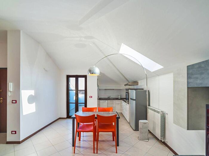 Appartamento trilocale in affitto in Via Belvedere, Albissola Marina