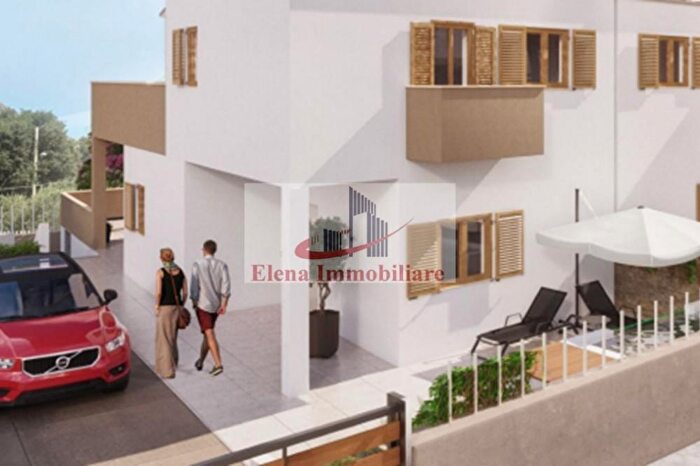 Casa con 7 locali in vendita in Alcamo