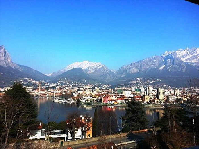 Casa quadrilocale in affitto in Via ai Colli, Malgrate