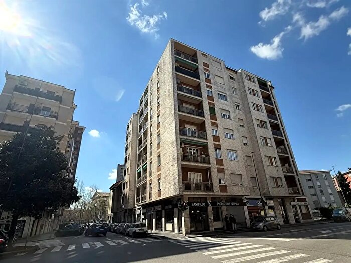 Appartamento trilocale in vendita in Monte Grappa, Sesto San Giovanni