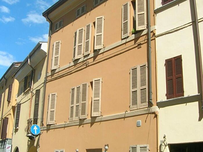 Appartamento trilocale in affitto in Borgo del Naviglio, Centro Storico, Parma