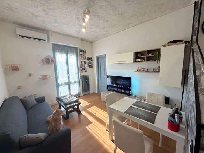 Appartamento trilocale in vendita in Via San Giovanni Bosco, Tortona