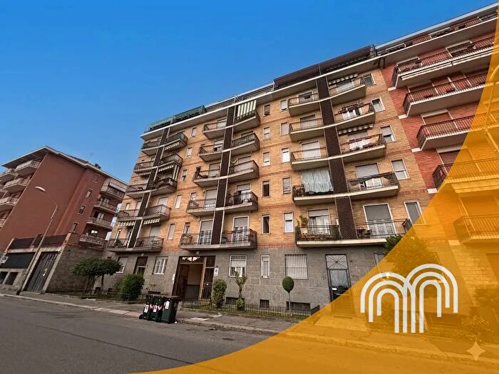 Appartamento bilocale in vendita in Via La Thuile, Torino