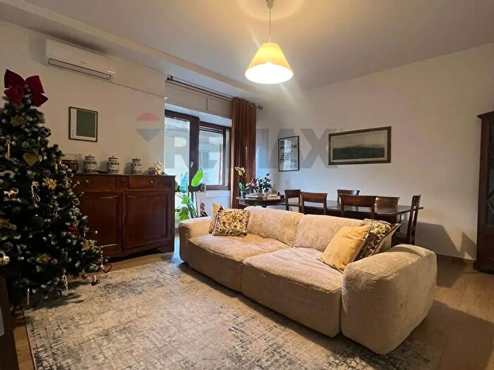 Appartamento quadrilocale in vendita in Via Roncalli, Foligno