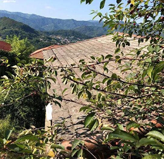 Casa in vendita in Via Garaventa Uscio, Uscio