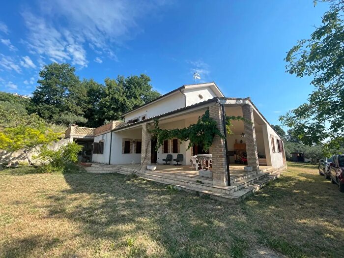 Casa con 9 locali in vendita in Via della Fornace, Casalincontrada