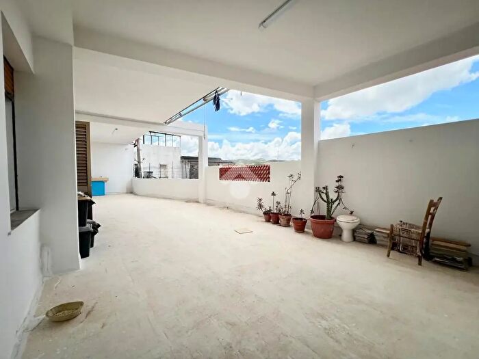 Appartamento con 5 locali in vendita in Via Domenico Millelire, Carbonia