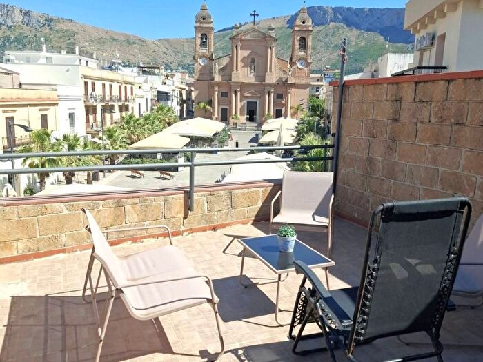 Appartamento monolocale in affitto in Via Madonia, Centro, Terrasini