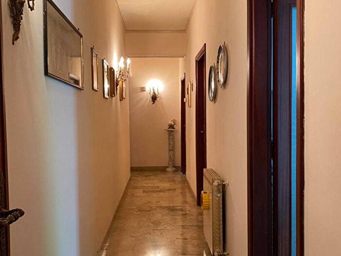 Appartamento trilocale in affitto in Via Santa Marta, Gonzaga, Messina