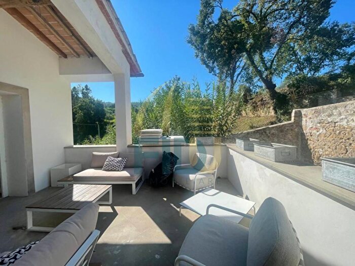 Casa con 5 locali in affitto in Viuzzo di Gamberaia, Michelangelo Poggio Imperiale, Firenze