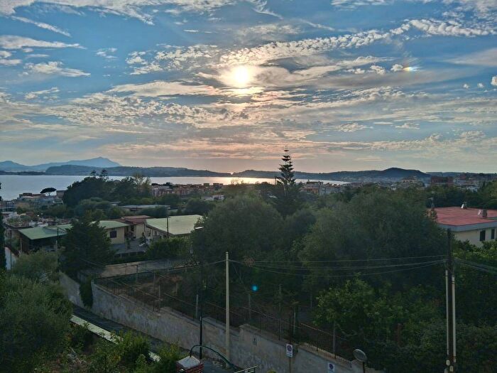 Appartamento bilocale in affitto in Via Vecchia San Gennaro, Pozzuoli Alta, Pozzuoli