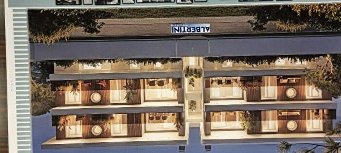 Appartamento quadrilocale in vendita in Via del Correggio, Cervia