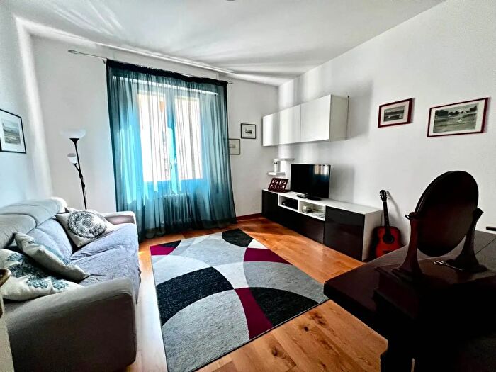 Appartamento quadrilocale in vendita in Via Zanardelli, Firenze