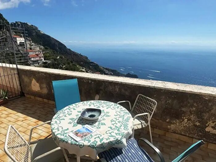 Appartamento con 6 locali in vendita in Via Giovambattista Lama, Furore