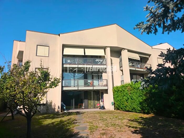 Appartamento con 6 locali in vendita in Via Croix Noire, Aosta