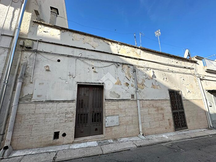 Casa bilocale in vendita in Via Tito Livio, Canosa Di Puglia