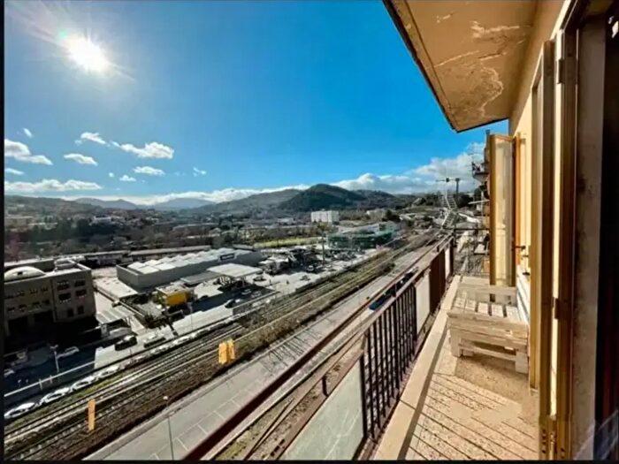 Appartamento quadrilocale in vendita in Via Nicola Vaccaro, Potenza