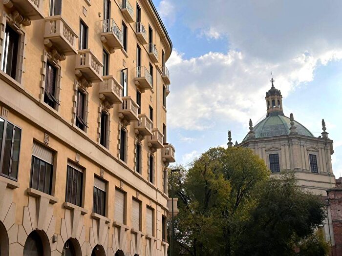 Appartamento bilocale in affitto in Via Celestino IV, Carrobbio, Milano