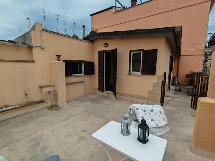 Appartamento bilocale in affitto in Via di Porta Castello, Borgo, Roma