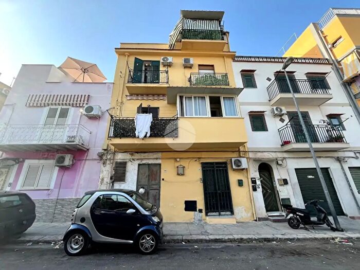 Appartamento con 5 locali in vendita in Via Altarello, Palermo