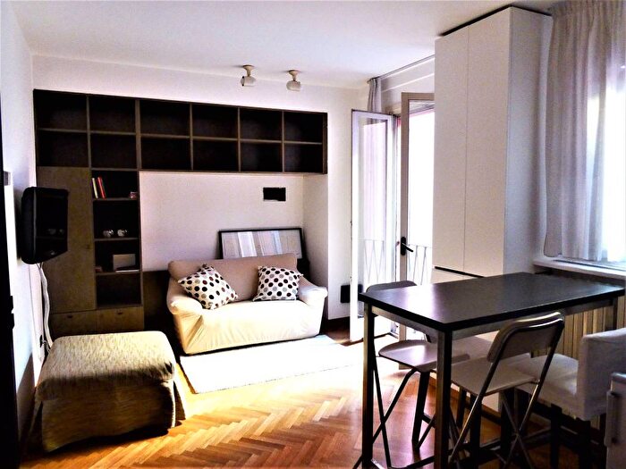 Appartamento bilocale in affitto in Via Lupetta, Carrobbio, Milano