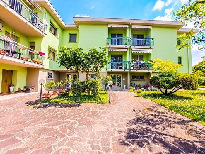 Appartamento trilocale in vendita in Via Ignazio Silone, Torrile