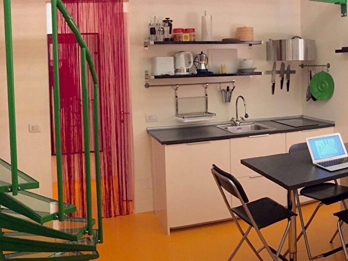 Appartamento bilocale in affitto in Via della Palla, Carrobbio, Milano