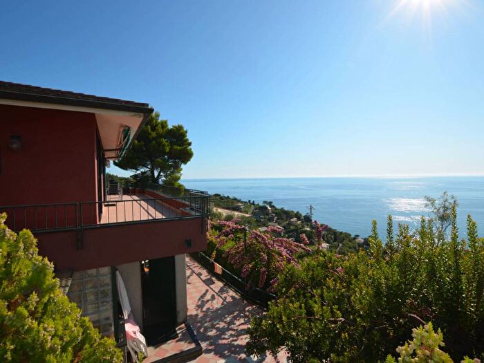 Appartamento trilocale in affitto in Via Villaggio Cledai, Lavagna