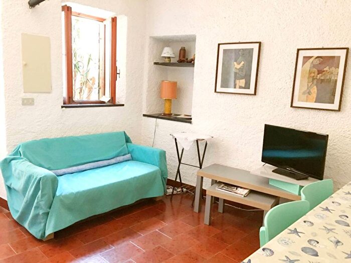 Appartamento trilocale in affitto in Via del Paraxo, Centro, Levanto