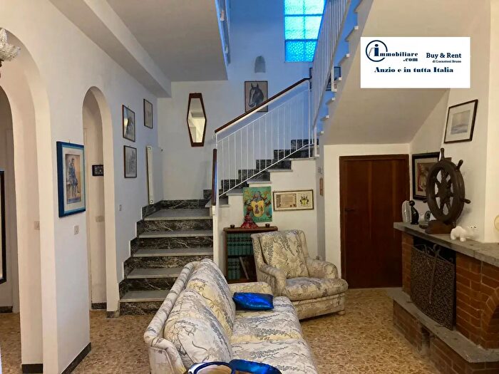 Casa con 7 locali in vendita in Via Montelivata, Nettuno