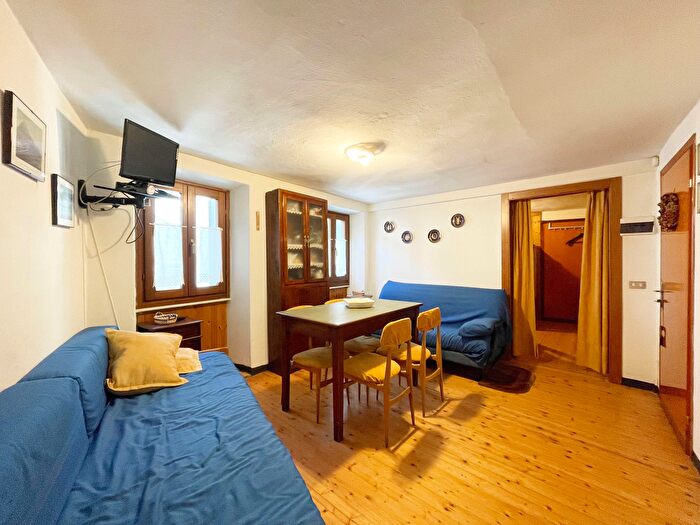 Appartamento trilocale in vendita in Via Centro, San Giacomo Filippo