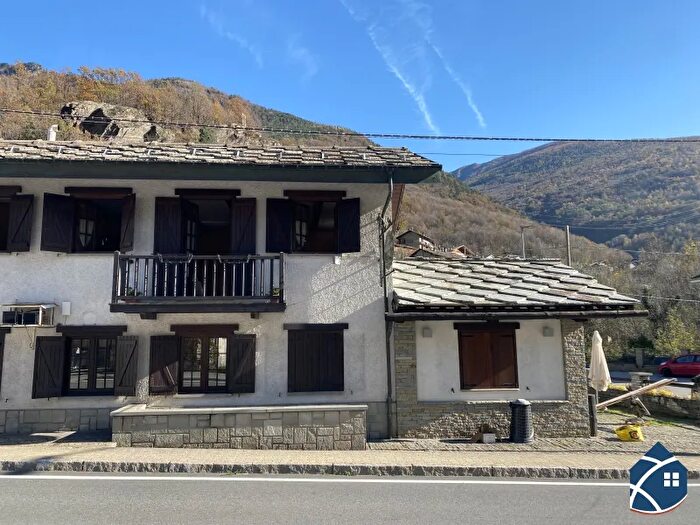 Casa trilocale in vendita in Roure