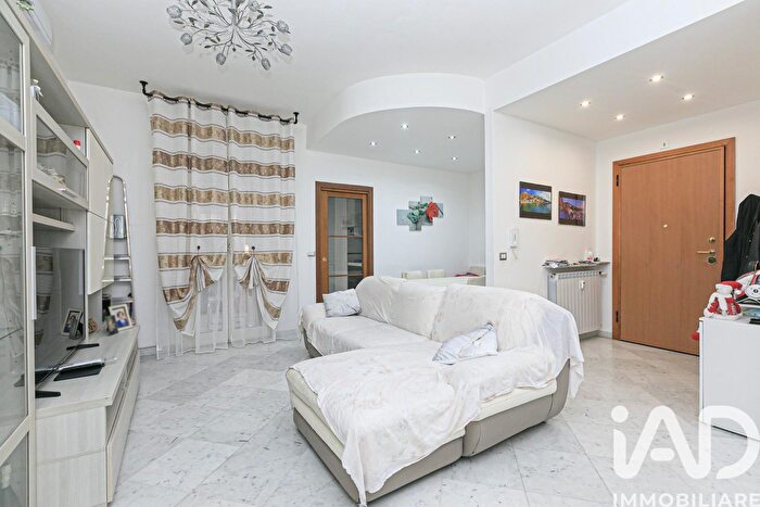 Appartamento trilocale in vendita in Via Ravaschio, Genova