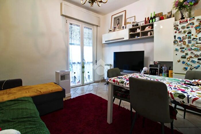 Appartamento bilocale in vendita in Via Bramante, Pavia