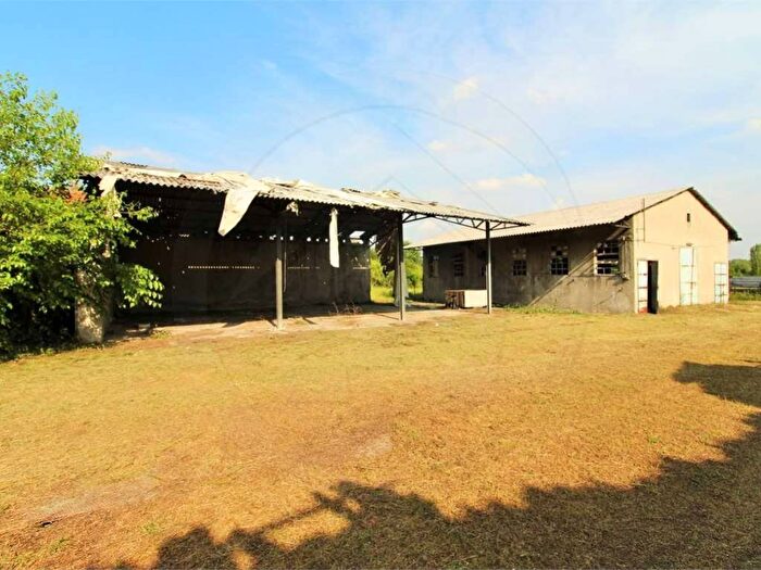 Casa con 6 locali in vendita in Via Donizetti, Taccona, Muggiò