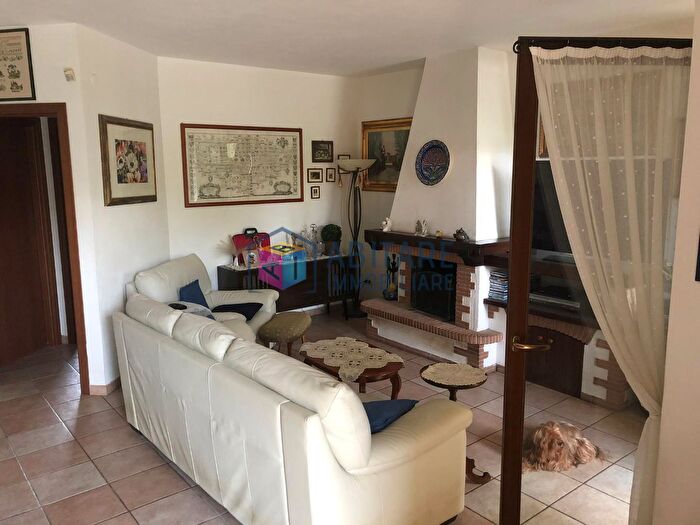 Casa con 5 locali in vendita in Livorno