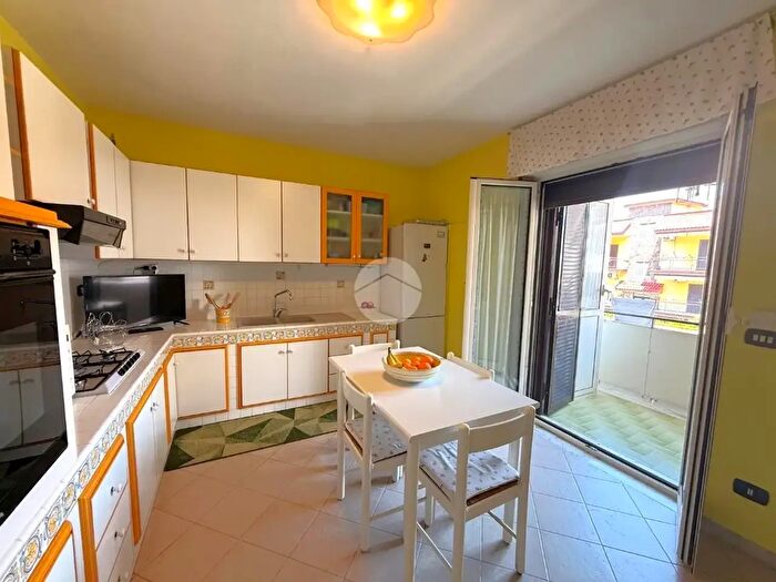 Appartamento trilocale in vendita in Via Giosuè Carducci, Volla