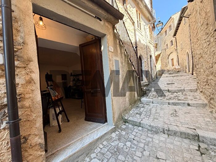 Appartamento monolocale in vendita in Via Stretta, Barrea