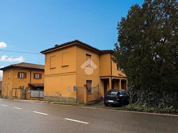 Casa con 6 locali in vendita in Casa Berni, Stradella