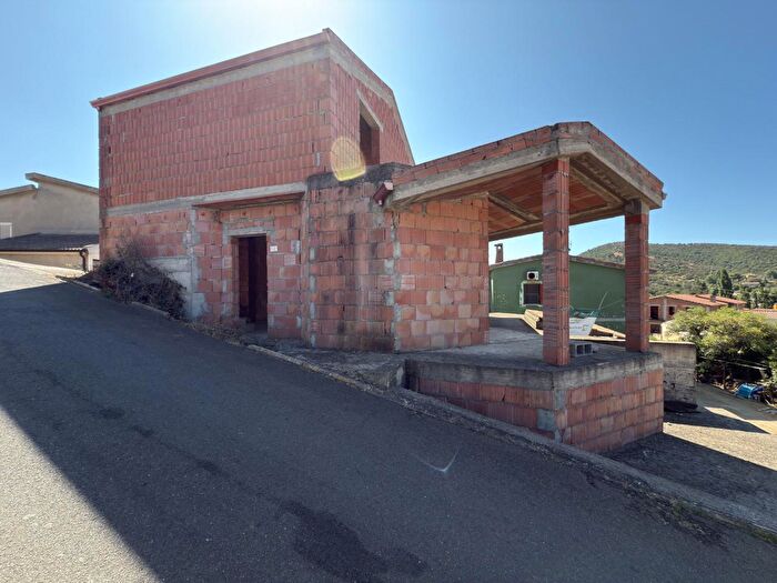 Casa quadrilocale in vendita in Via Giardino, Domus de Maria