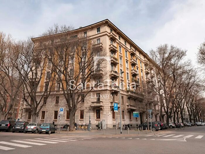 Appartamento trilocale in vendita in Via Ruggero di Lauria, Milano