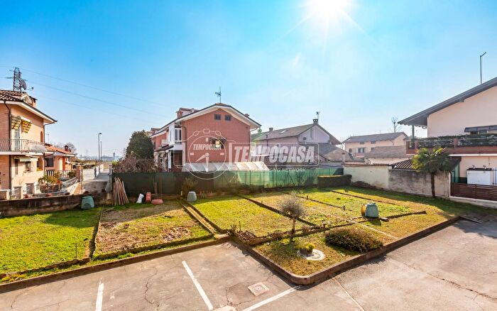 Case in Vendita e in Affitto - 2