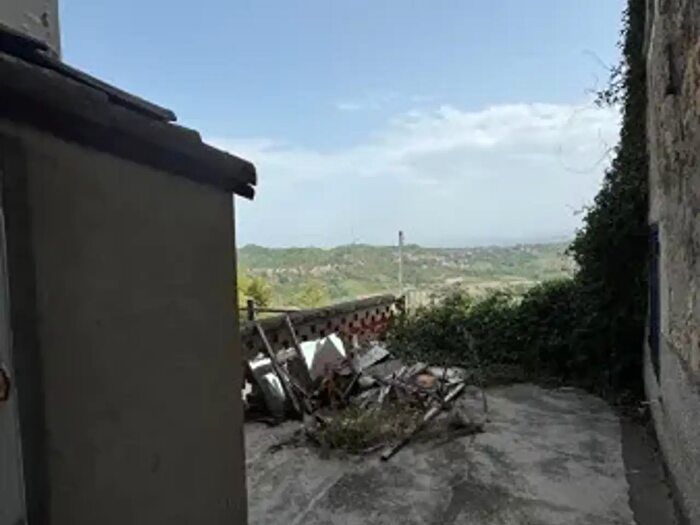 Casa con 6 locali in vendita in Via Roma, Parodi Ligure