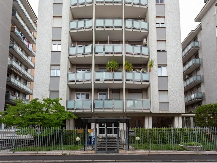 Appartamento quadrilocale in vendita in Via Puccini, Rho