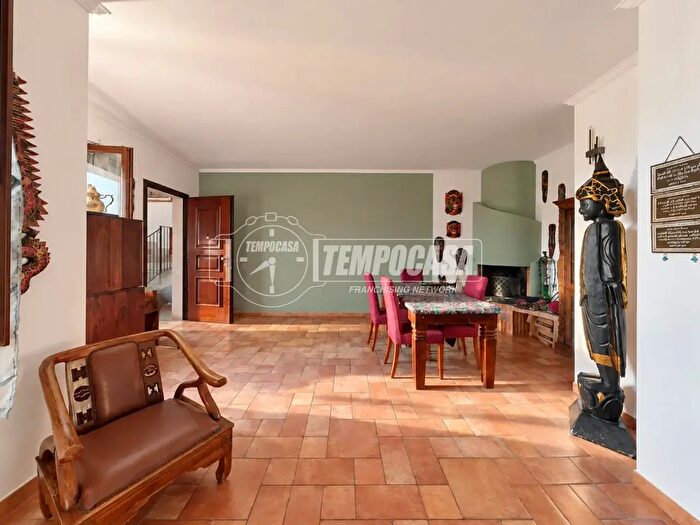 Appartamento trilocale in vendita in Via Luigi Settembrini, Lecce