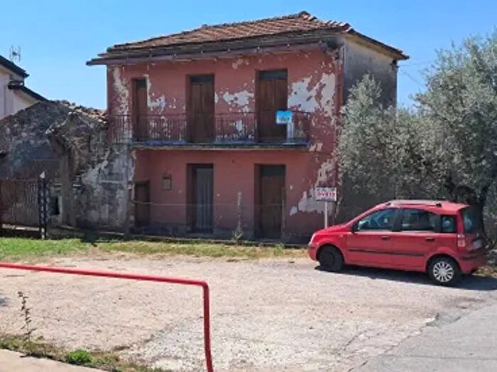 Casa trilocale in vendita in Via La Vittoria, Veroli