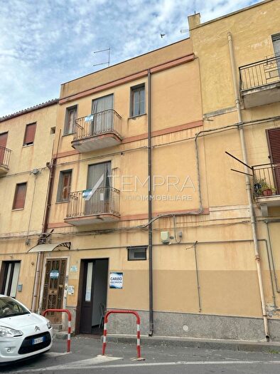 Casa quadrilocale in vendita in Adrano